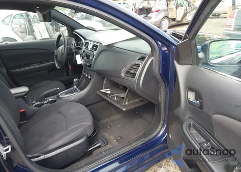 2013 Chrysler 200 Lx из США, поврежденный, VIN 1C3CCBAG1DN726734